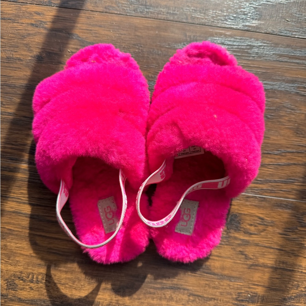 Kids UGG slippers hot pink